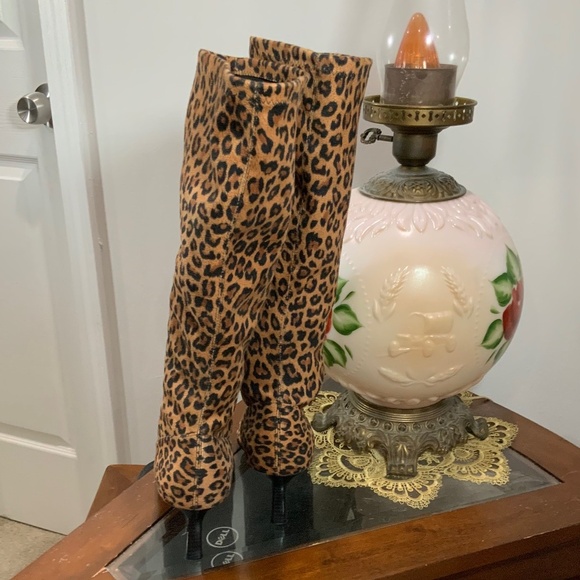 Rampage Leopard Pull On Tracy Pointed Toe Knee High Vintage Boots Size 8 - Picture 4 of 9